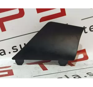 Заглушка дверної карти під ручкою ззаду права б/в Tesla Model S, 1008134-00-E