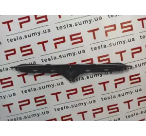 Кронштейн кріплення переднього логотипу оригінал новий Tesla Model S Restyling, 1062472-00-F