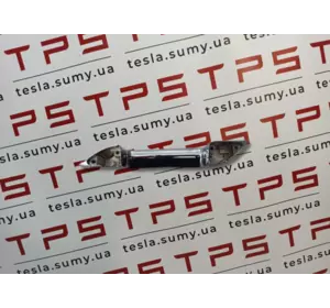 Ручка дверей (метал) хром права б/в Tesla Model S Restyling, 1007730-00-В