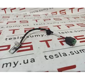 Ліхтар підсвічування механізму ручки зовнішній правий б/в Tesla Model S Restyling, 1109174-00-A
