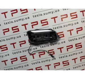 Зовнішня ручка передня права б/в Tesla Model S, 1007372-01-M;