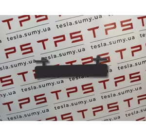 Заглушка декоративних панелей даху ліва/права б/в Tesla Model S, 1043445-00-C