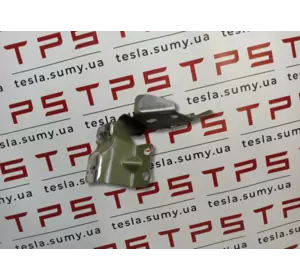 Чверть передня ліва кронштейн кріплення батарей Tesla Model 3, 1095759-S0-A