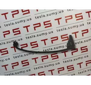 Ущільнювач двері передньої лівої передній б/в Tesla Model S Restyling, 1005420-00-D