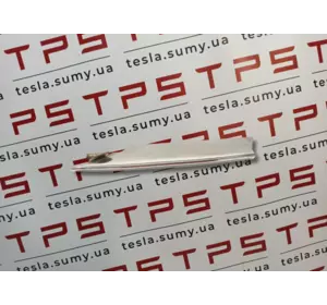 Накладка люверса верхня ліва хром оригінал б/в Tesla Model S, 6009387-00-C