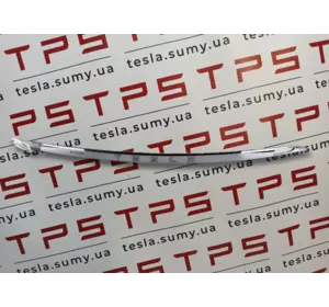 Молдинг кришки багажника хром Tesla Model S Restyling, 1025776-00-A