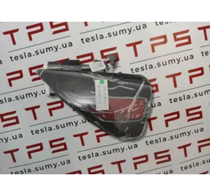 Кришка лючка порту зарядки 2 покоління новий Tesla Model 3, 1525134-00-А