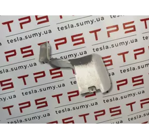Обтічник накладки порога правий б/в Tesla Model S, 1028758-00-А