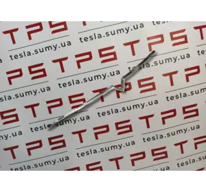 Накладка V-про. переднього гриля хром (пташка) новий Tesla Model S, 1017416-00-C