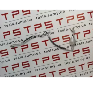 Трубка радіатора кондиціонера ліва з осушувачем RWD новий Tesla Model S, 1028401-00-E