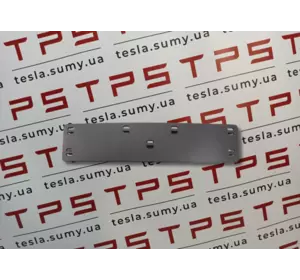 Подіум номерного знаку EU оригінал б/в Tesla Model S, 1021871-00-C