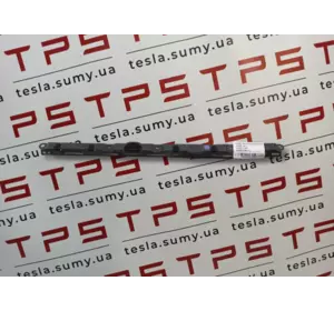 Накладка батареї Tesla Model S Restyling, 1032385-00-С