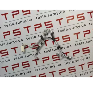 Трубопровід системи кондиціювання 4WD Tesla Model S, 1037962-00-F