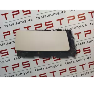 Бардачок оригінал б/в Tesla Model S, 1003327-22-P(1002299-00-С)