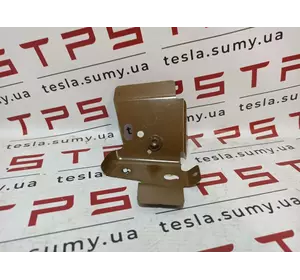 Панель багажника кузовна Tesla Model 3, 1104978-S0-A