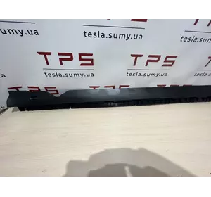 Кронштейн накладки порога лівого аналог Tesla Model Y, 1497741-00-B (149774100B)