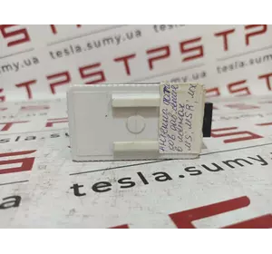 Антена датчиків тиску в шинах б/в Tesla Model S, 1004808-00-D
