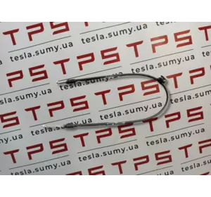 Тросик замку капота правий Tesla Model S, 1034877-00-C (103487700C)