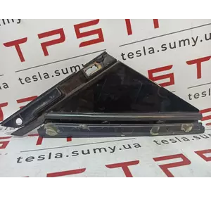 Форточка передняя правая R Tesla Model X, 1128708-00-B