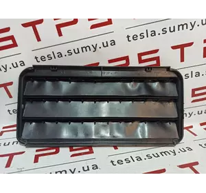 Клапан повітряний заднього багажника (зябра) Tesla Model 3, 1098751-00-C (109875100C)