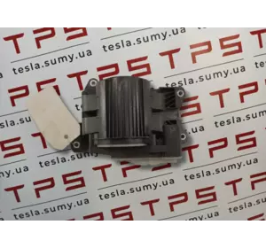 Клапан (октоклапан) теплового насоса б/в Tesla Model 3, 1506859-00-D