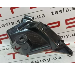 Напрямна бічна переднього бампера (черепашка) права RH Tesla Model X, 1047093-00-H (104709300H)