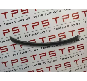 Накладка нижня заднього бампера Tesla Model 3, 1103035-00-D (110303500D)