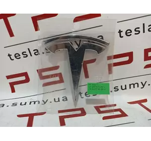 Логотип "T" кришки багажника новий Tesla Model Y, 1507320-00-C
