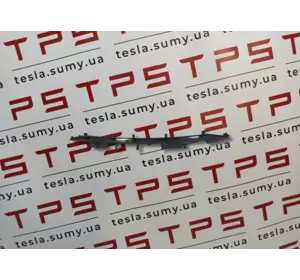 Планка (накладка) торпедо права Tesla Model 3, 1130985-00-В